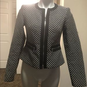 Black and white Blazer with pockets